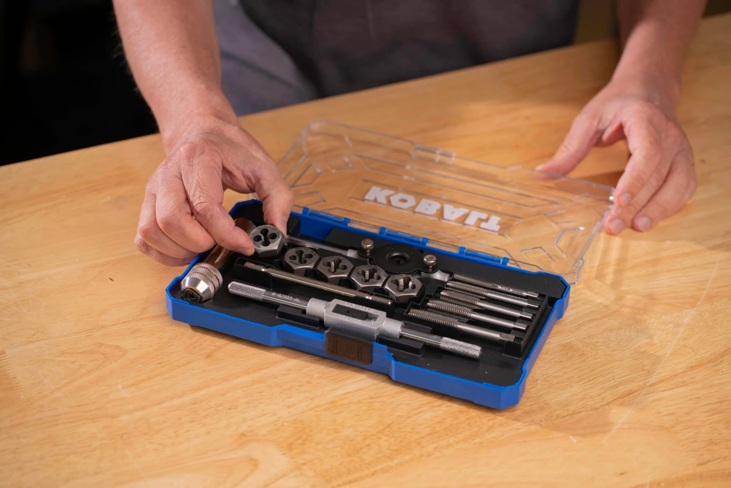 Kobalt 14 -Piece Metric Tap And Die Set 5 Kobalt 14 -Piece Metric Tap And Die Set -Kobalt Tools 60076147 scaled