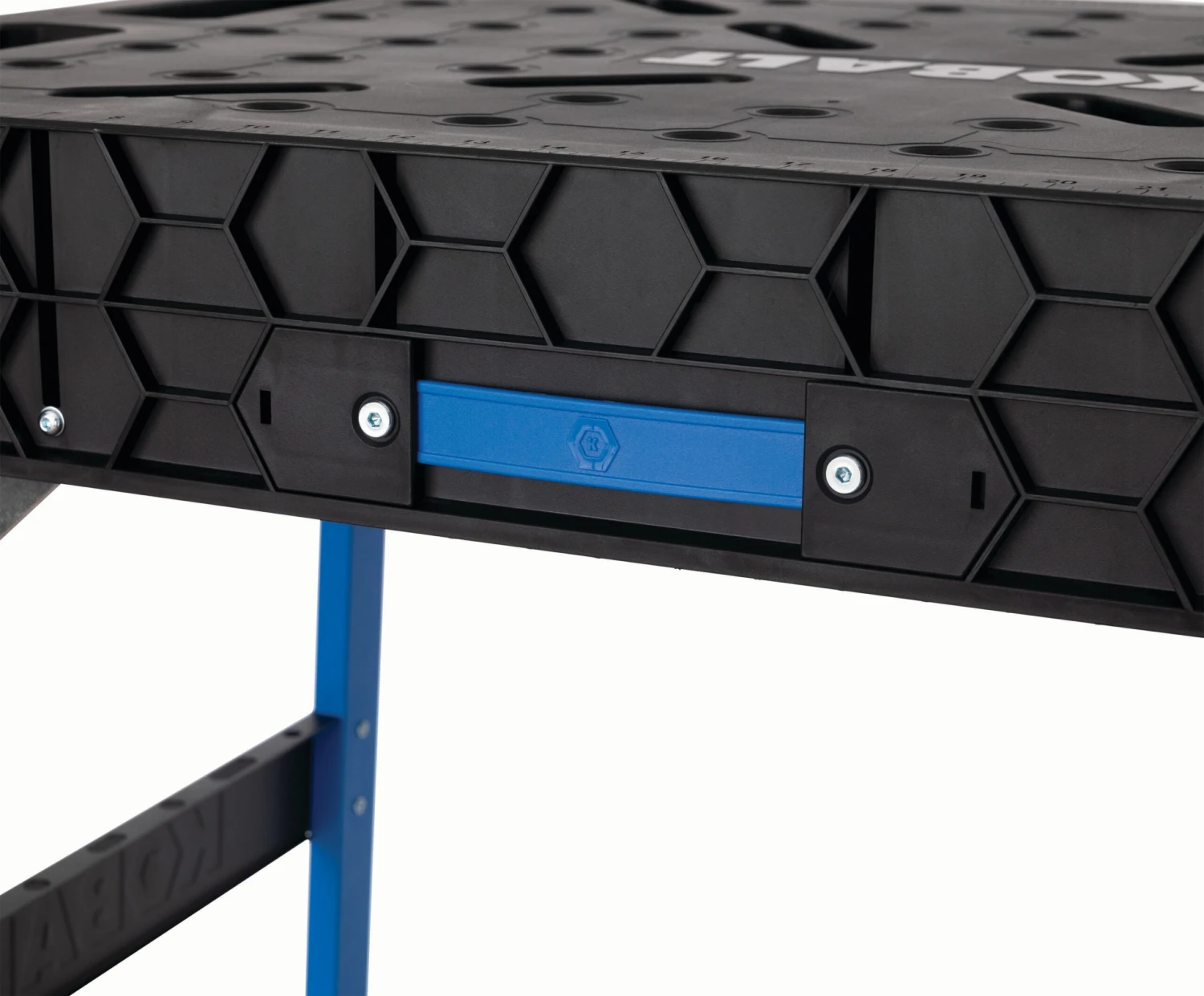 Kobalt 34.25-in L X 32-in H Black/Blue Plastic Portable Work Bench 11 Kobalt 34.25-in L X 32-in H Black/Blue Plastic Portable Work Bench -Kobalt Tools 66242137 scaled