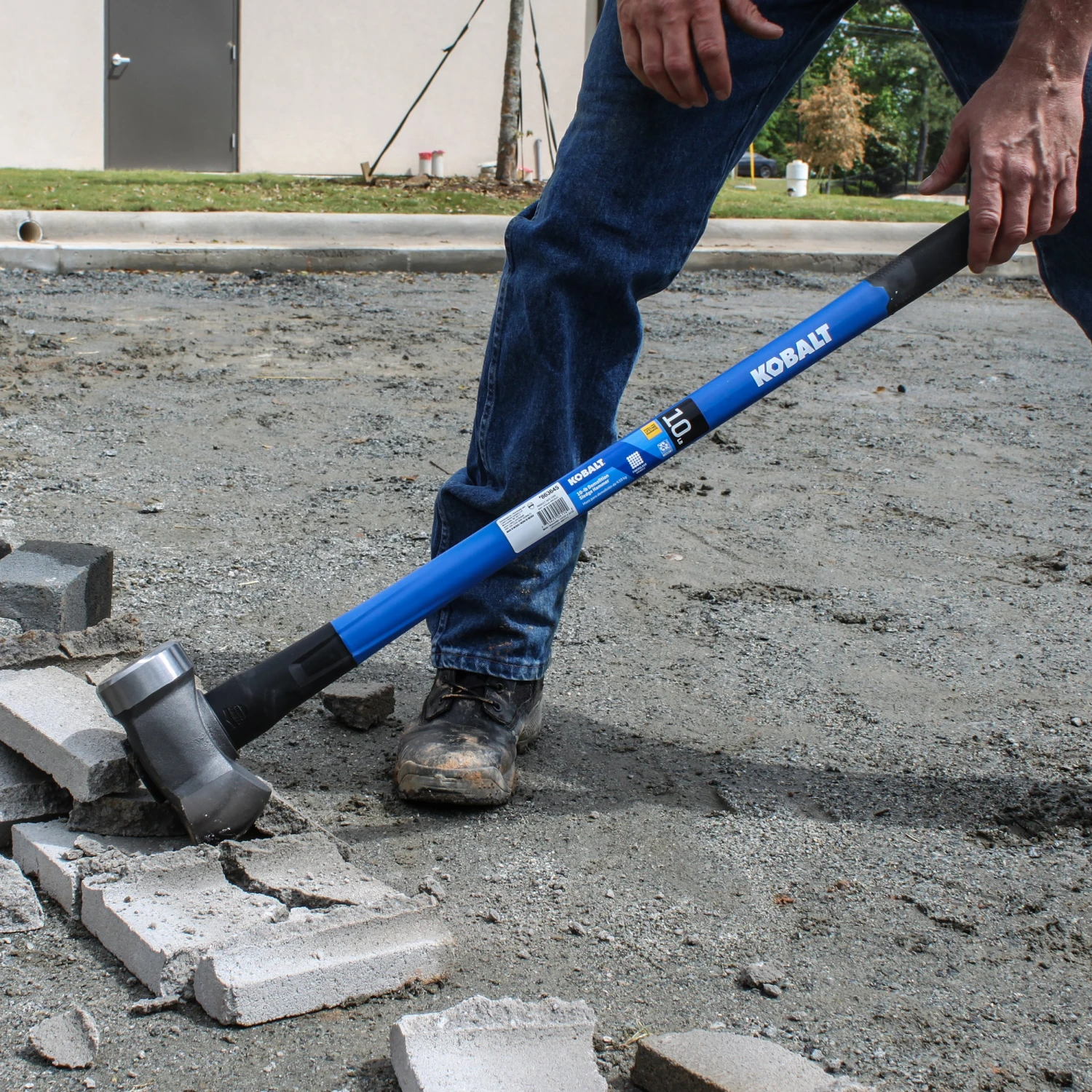 Kobalt 10 -lb Steel Head Fiberglass Handle Demolition Sledge Hammer 13 Kobalt 10 -lb Steel Head Fiberglass Handle Demolition Sledge Hammer -Kobalt Tools 67991399