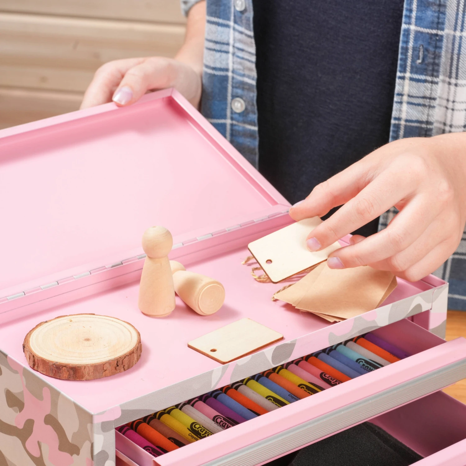 Kobalt Portable Mini Toolbox 10.83-in W X 5.91-in H X 5.91-in D 2 -Drawer Pink Camo Steel Tool Box 5 Kobalt Portable Mini Toolbox 10.83-in W X 5.91-in H X 5.91-in D 2 -Drawer Pink Camo Steel Tool Box -Kobalt Tools 68173102 scaled