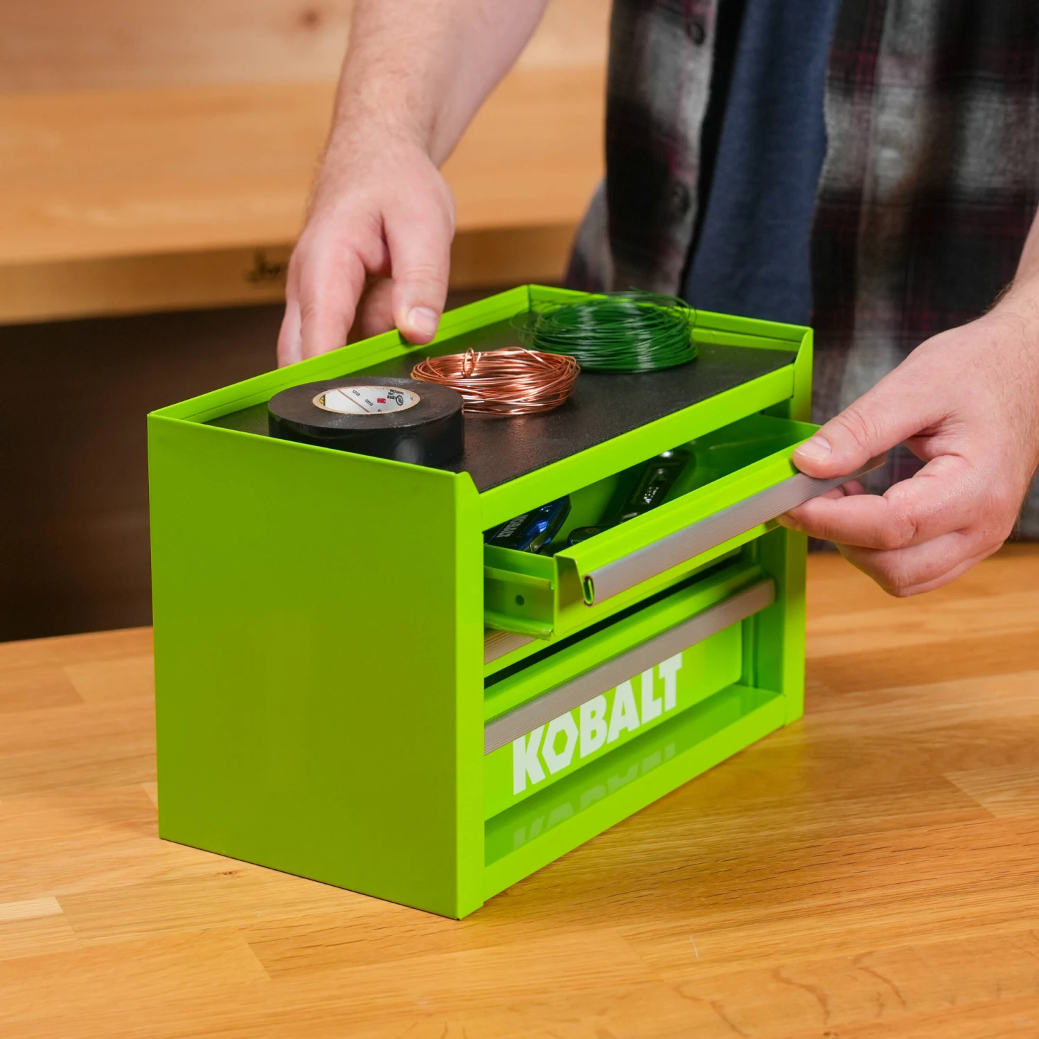 Kobalt Portable Mini Base Toolbox 11.1-in W X 7.36-in H X 6.14-in D 3 -Drawer Green Steel Tool Box 3 Kobalt Portable Mini Base Toolbox 11.1-in W X 7.36-in H X 6.14-in D 3 -Drawer Green Steel Tool Box -Kobalt Tools 69553822 scaled