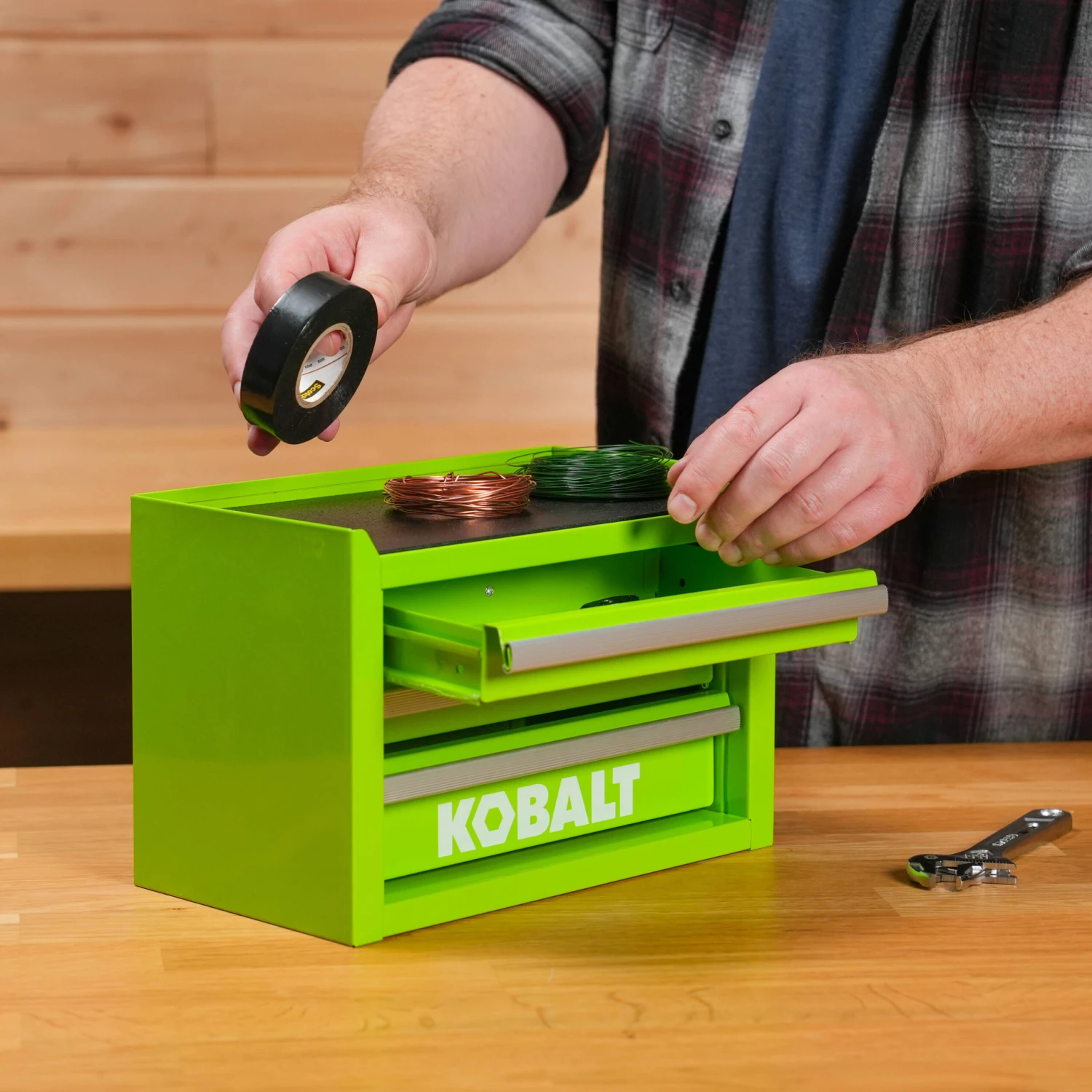 Kobalt Portable Mini Base Toolbox 11.1-in W X 7.36-in H X 6.14-in D 3 -Drawer Green Steel Tool Box 4 Kobalt Portable Mini Base Toolbox 11.1-in W X 7.36-in H X 6.14-in D 3 -Drawer Green Steel Tool Box -Kobalt Tools 69553824 scaled